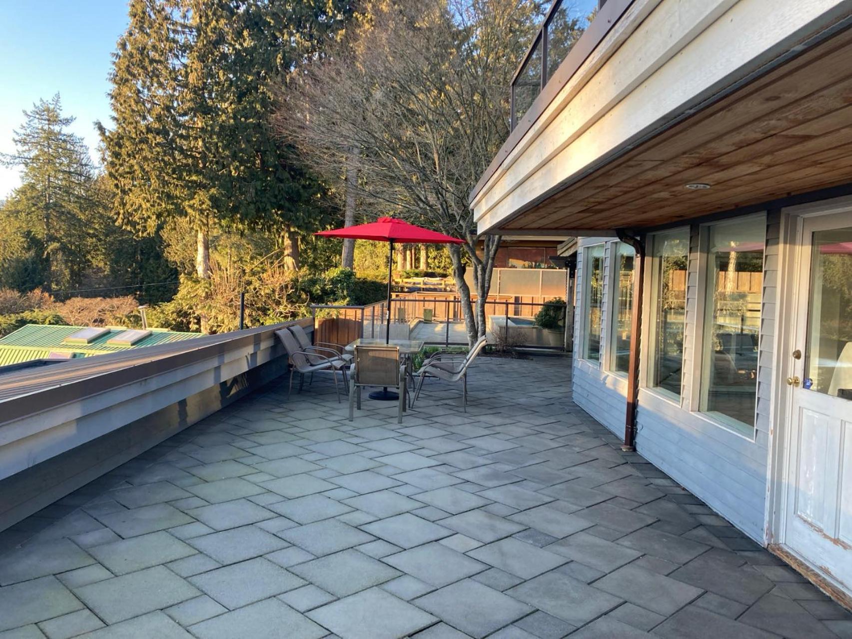 Cypress: Private Bedroom/Bathroom/Office, With Shared Pool, Hot Tub North Vancouver Exteriör bild